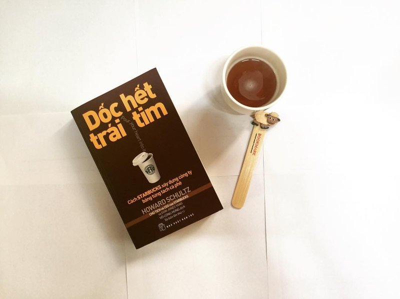 bi-quyet-thanh-cong-tu-doc-het-trai-tim-bai-hoc-lanh-dao-howard-schultz-baitap-net-11-1